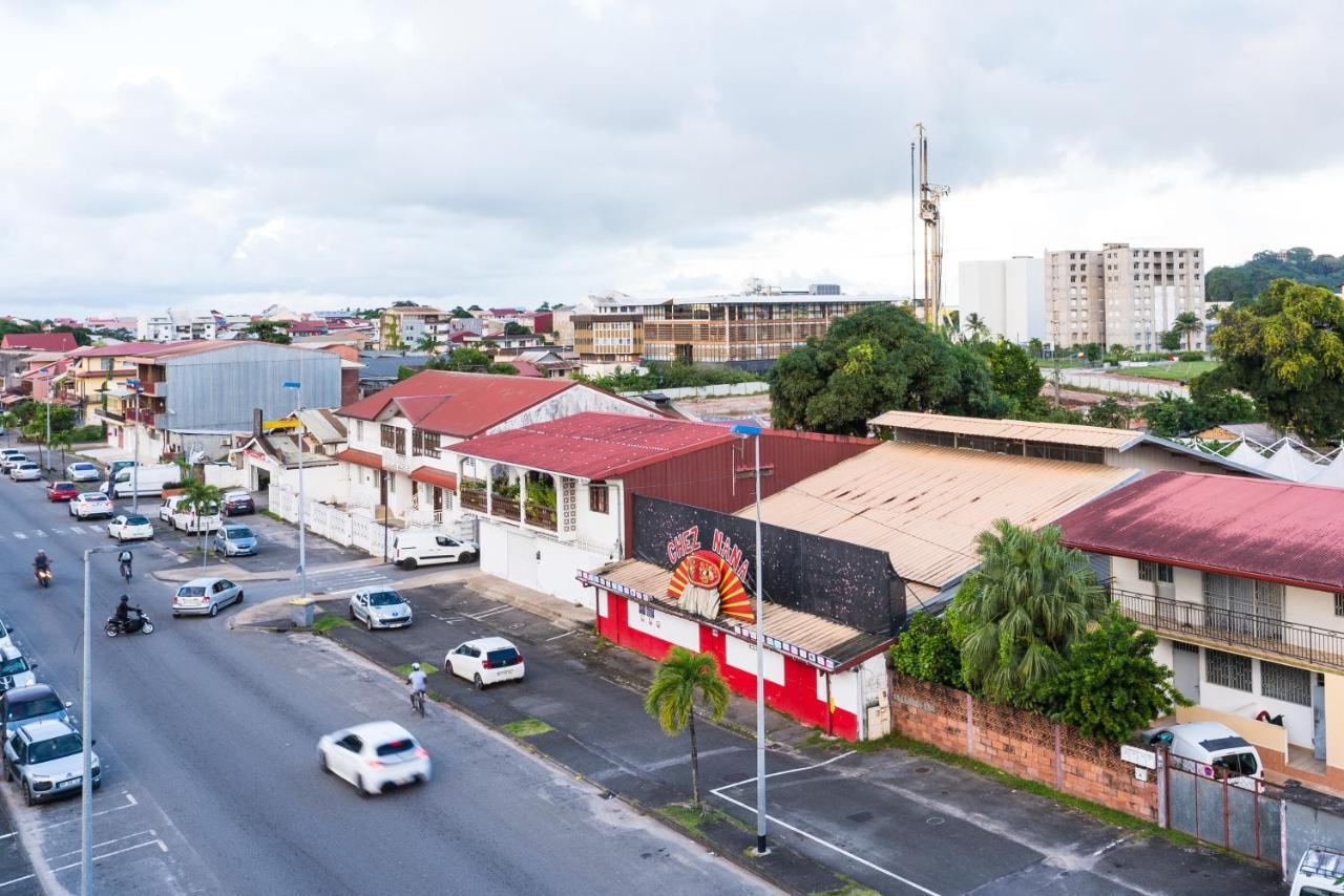 Nana - A 44 - Vue Panoramique-Appartement Cosy Et Lumineux- Cuisine Equipee- - Centre Ville-Wifi-Clim- Netflix - Parking Public Gratuit-Garage Prive Payant Cayenne Bagian luar foto